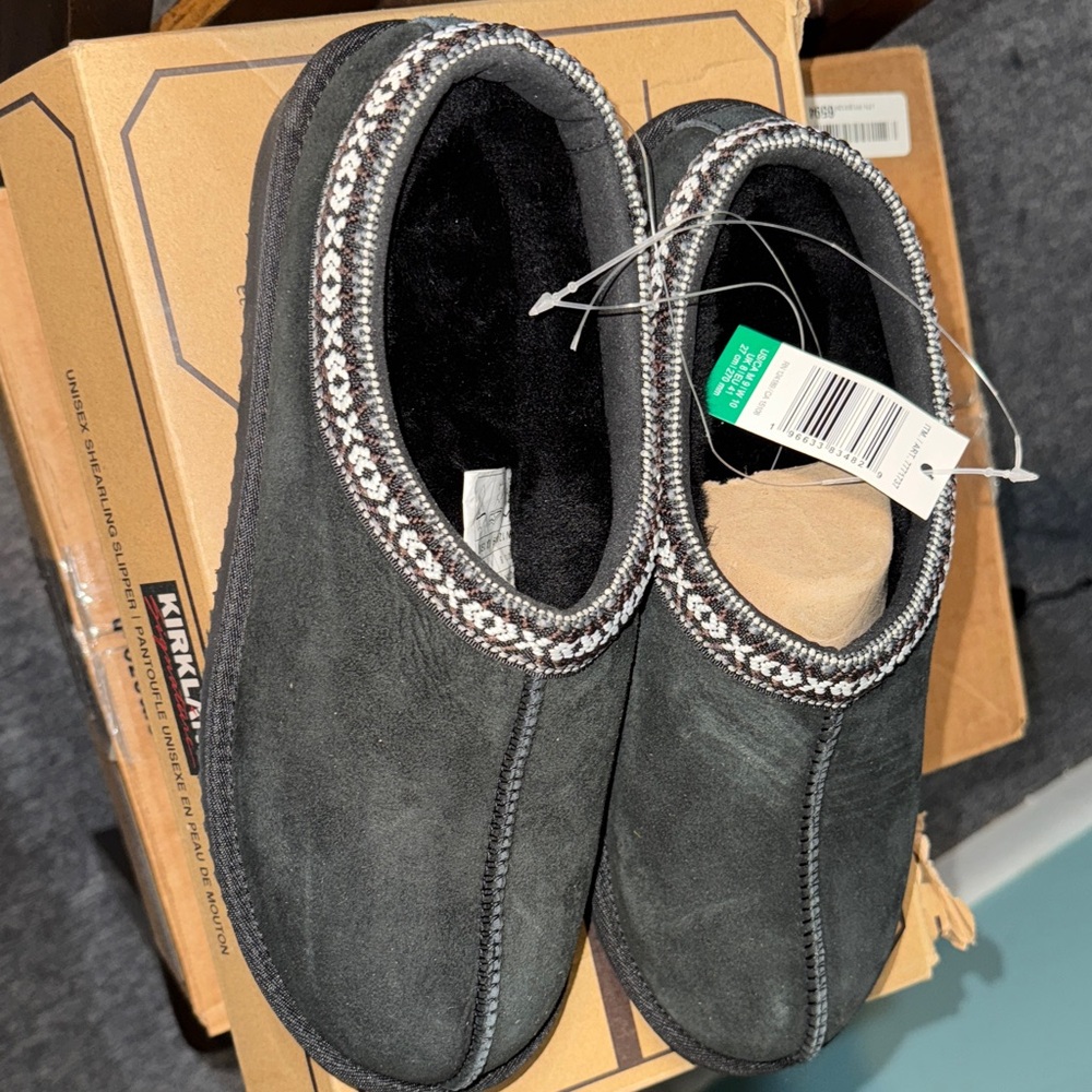 Kirkland Signature Black Suede Slippers with Patterned Trim